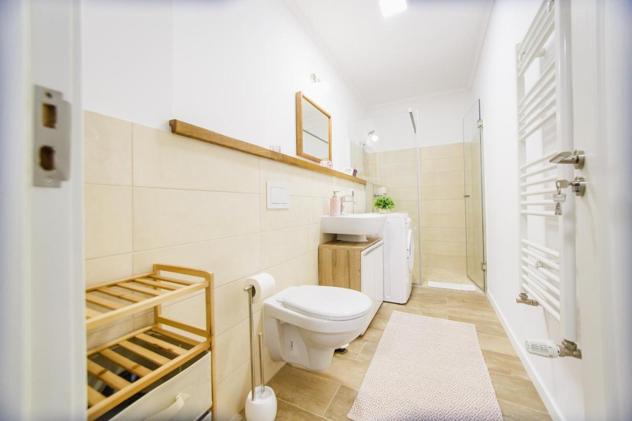 Lovely Home At West Residence Oradea Eksteriør bilde