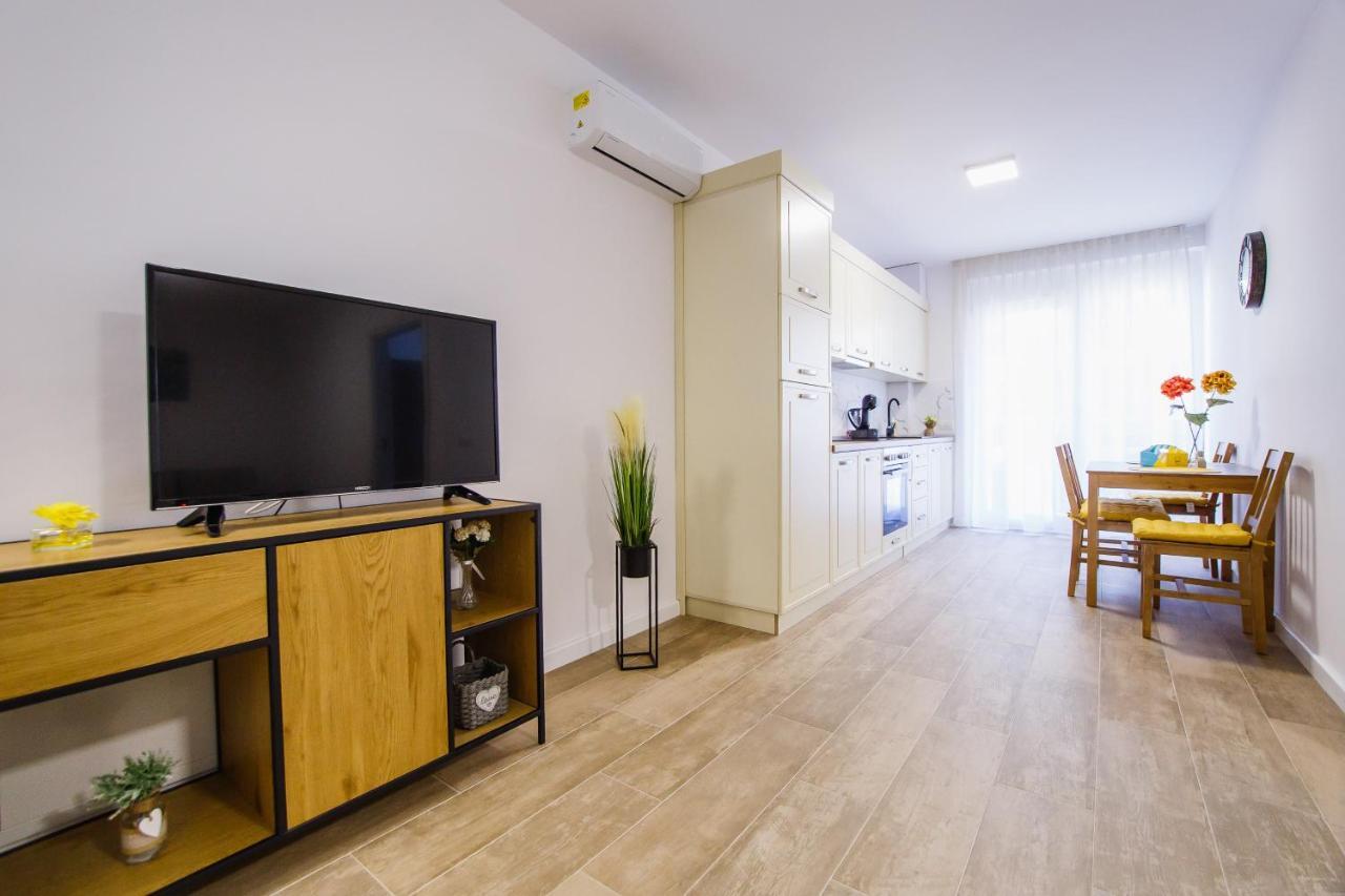 Lovely Home At West Residence Oradea Eksteriør bilde