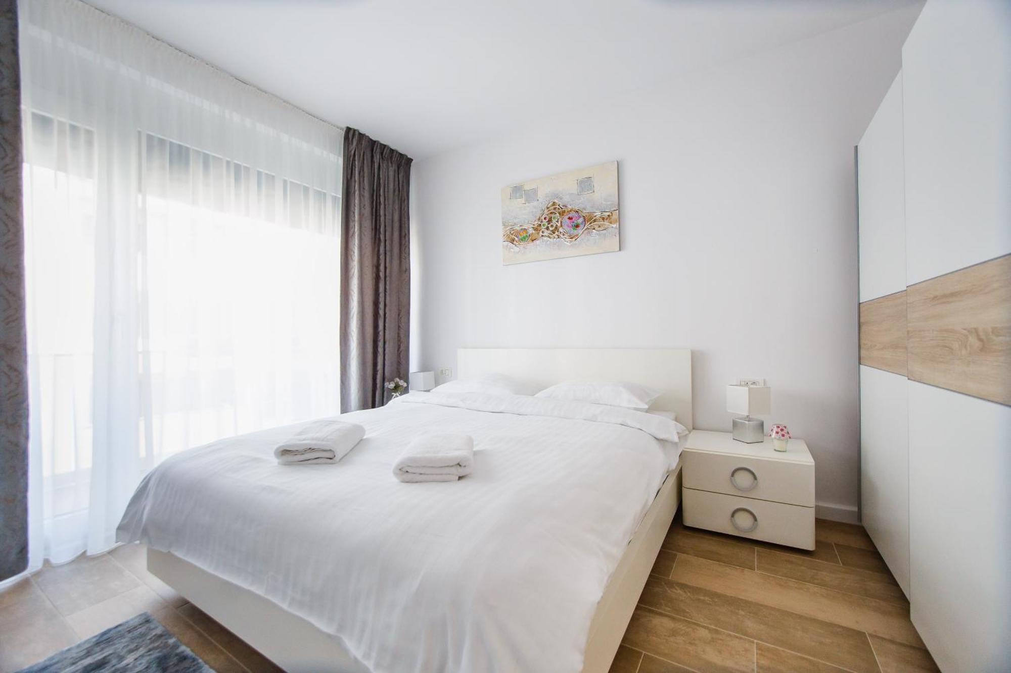 Lovely Home At West Residence Oradea Eksteriør bilde