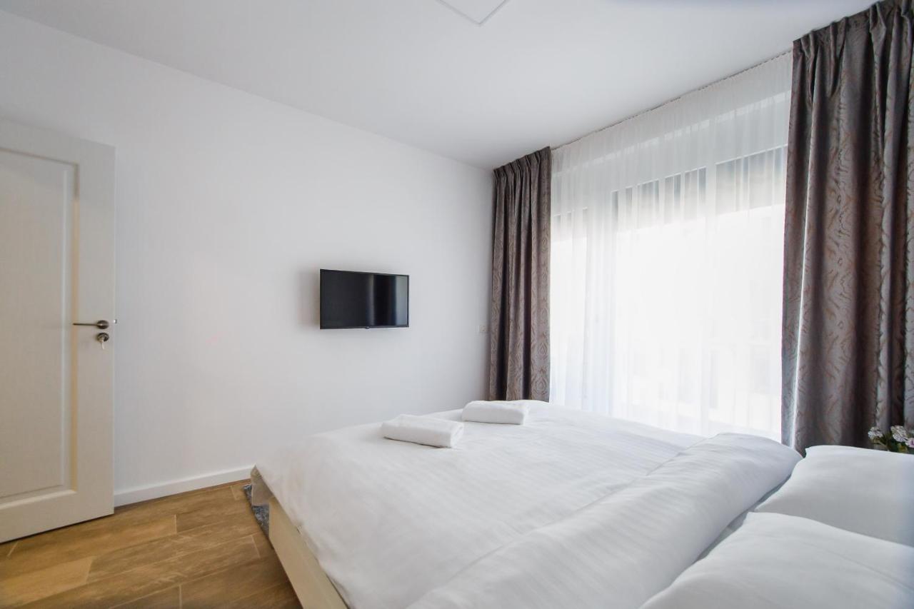 Lovely Home At West Residence Oradea Eksteriør bilde