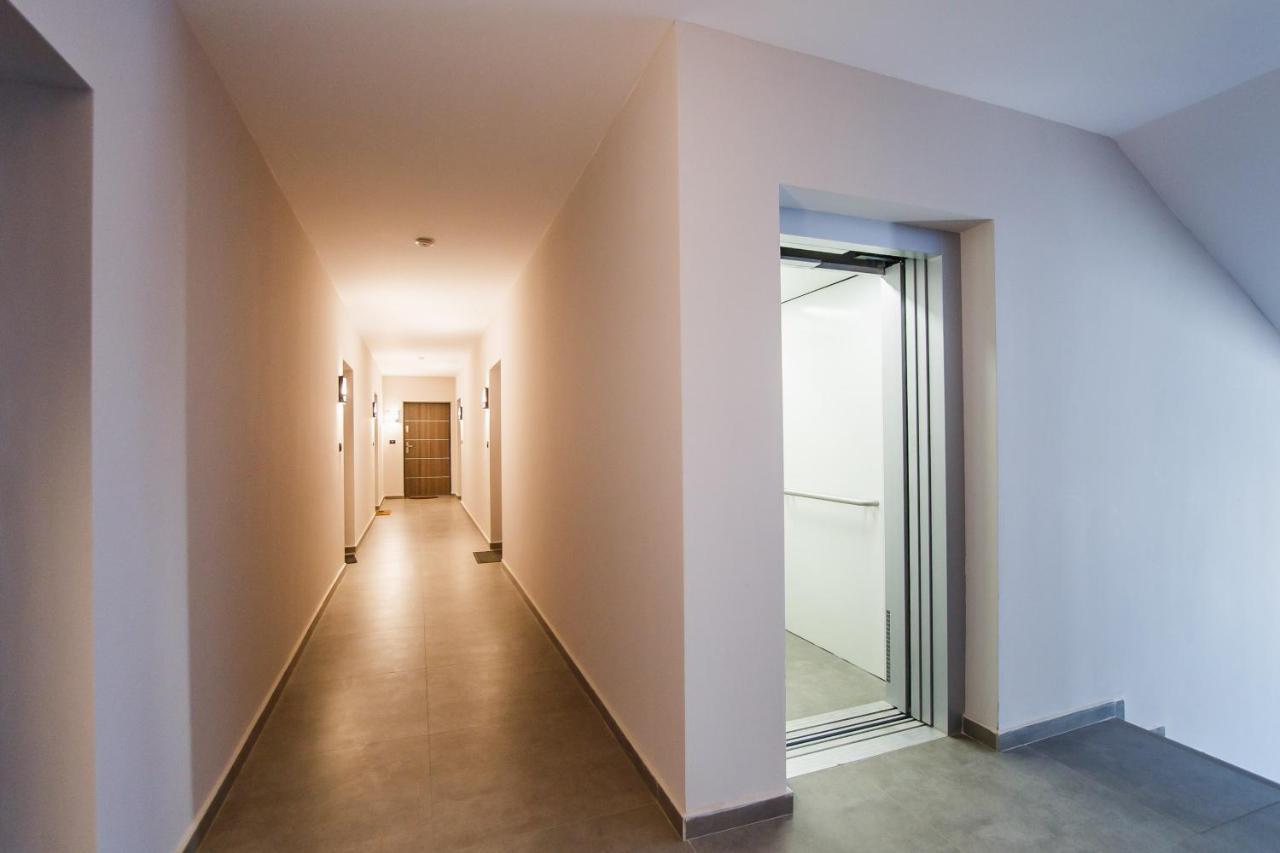 Lovely Home At West Residence Oradea Eksteriør bilde